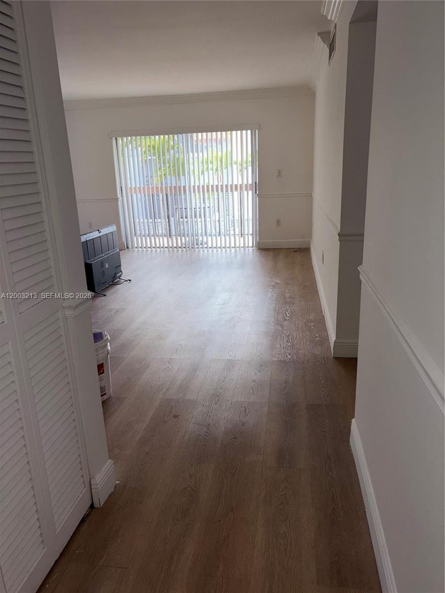 Beautiful condo of 2 bed/1 bath in an excellent area close to Miami International Airport, balcony. Property is in the second floor....