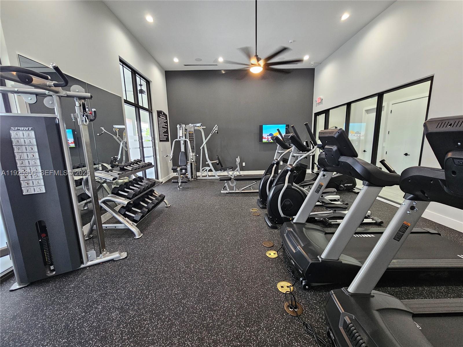 PINE ISLE - Residential