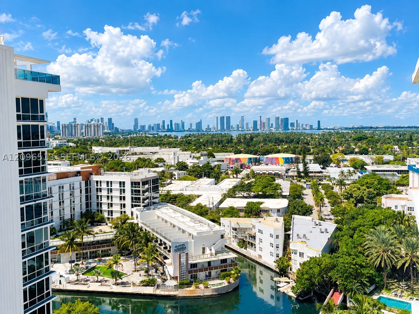 2401 Collins Ave 1807