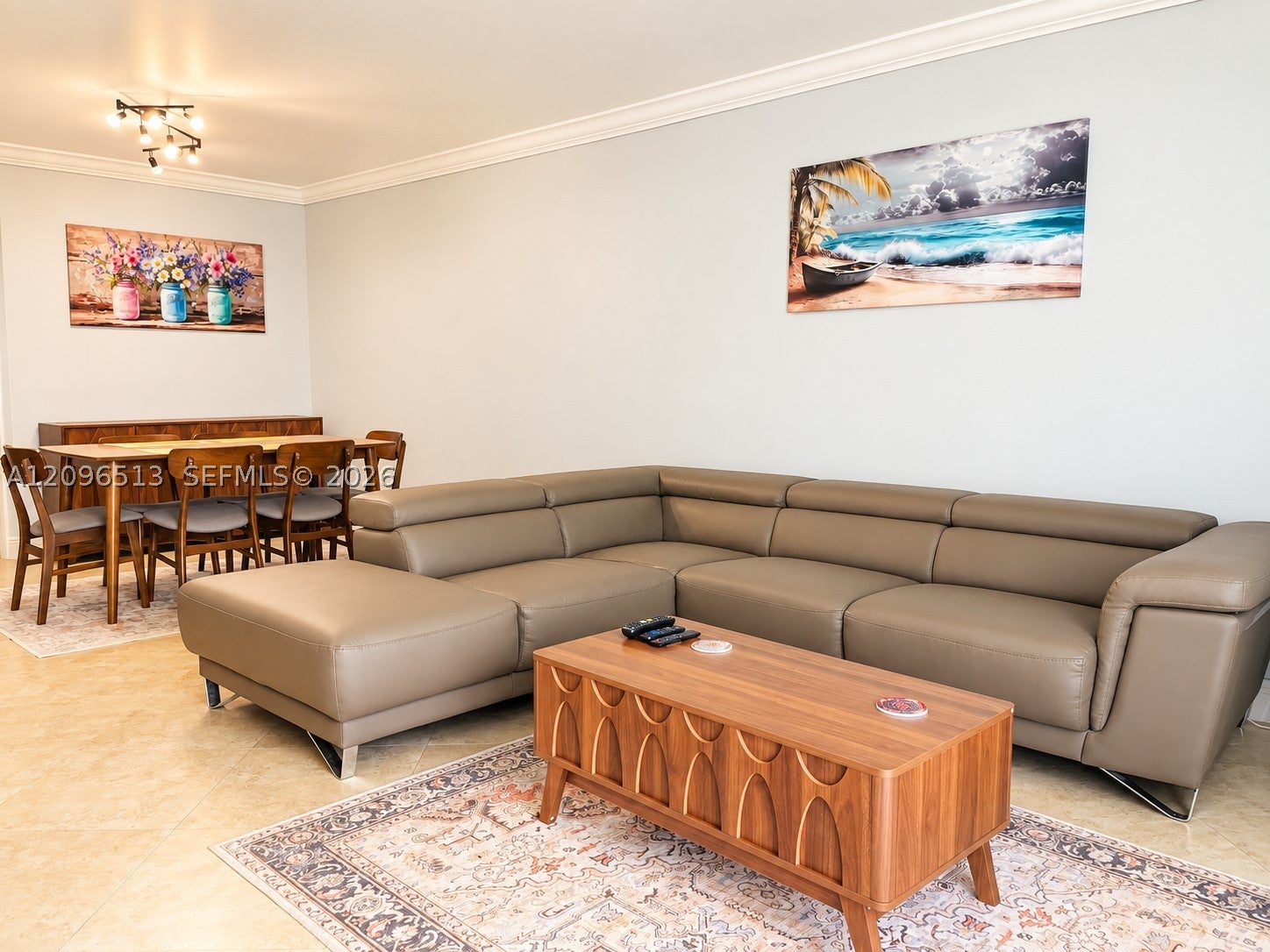 2401 Collins Ave 1807