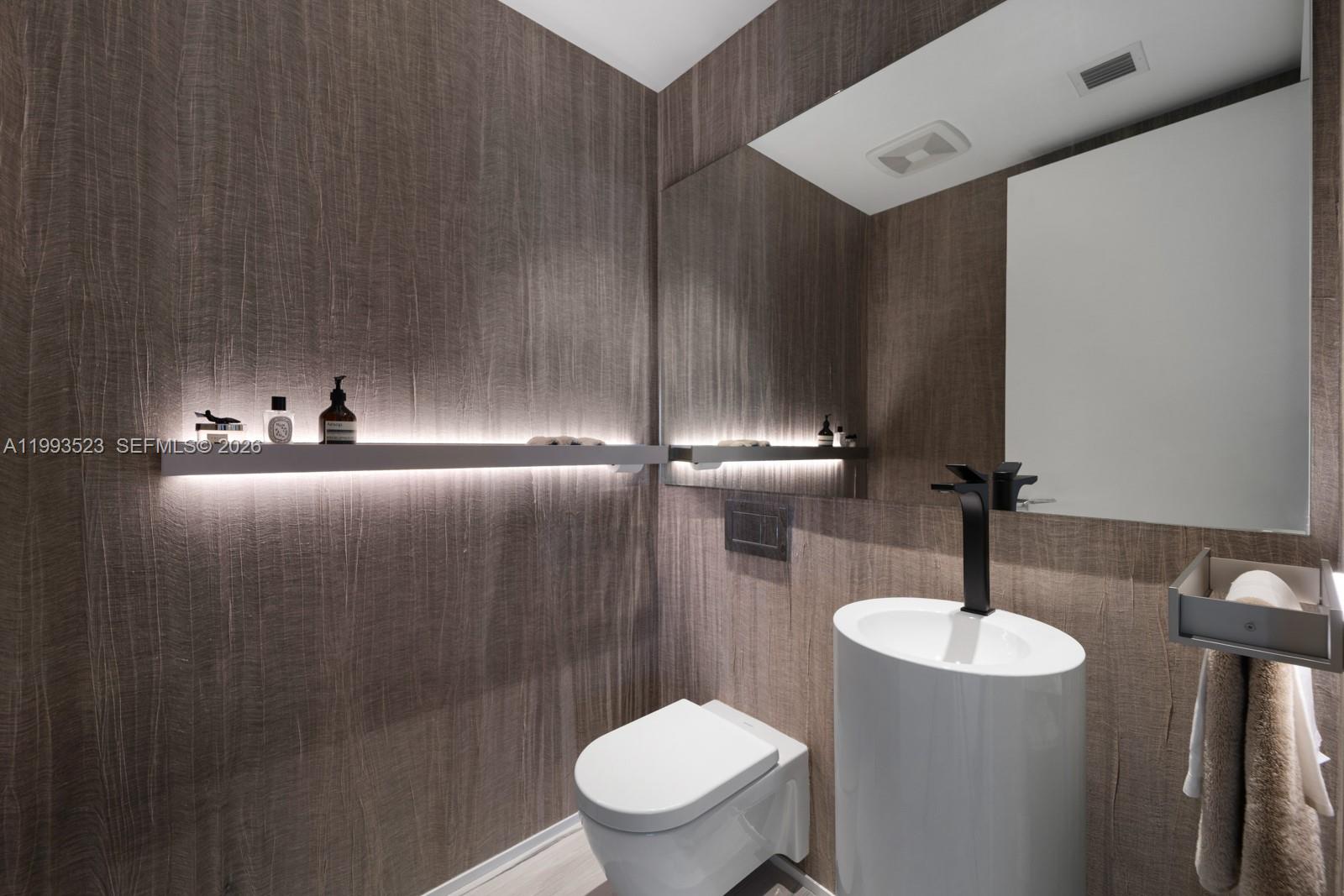 ONE THOUSAND MUSEUM CONDO - Residential