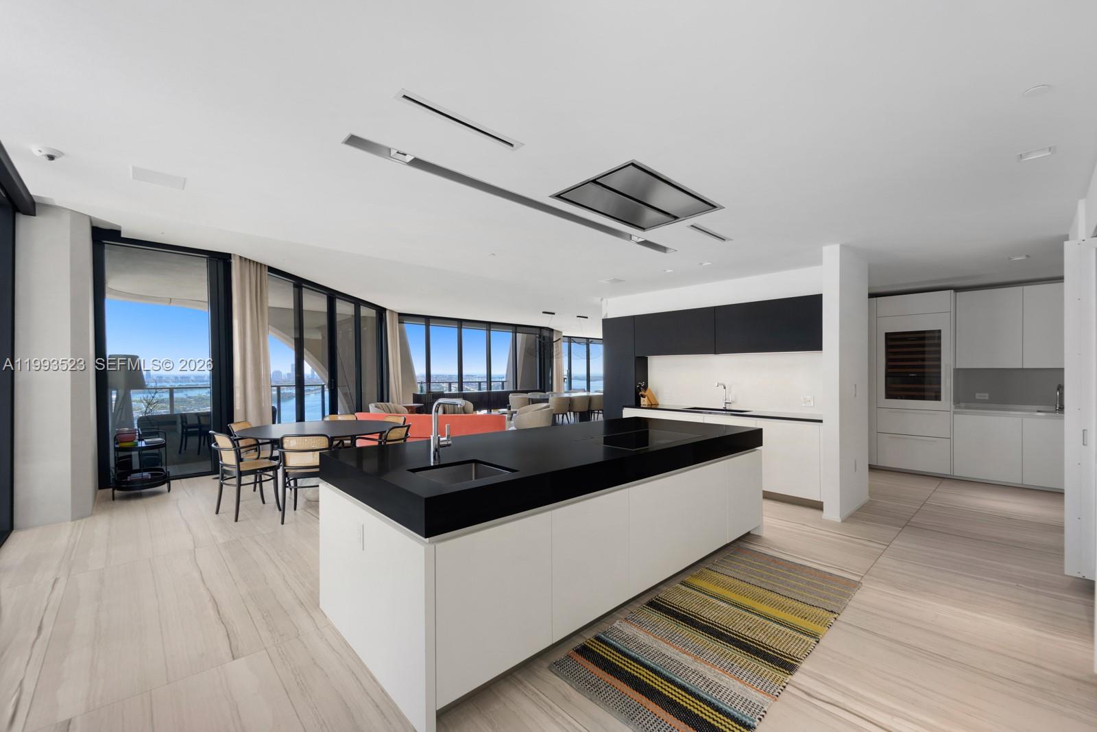 ONE THOUSAND MUSEUM CONDO - Residential