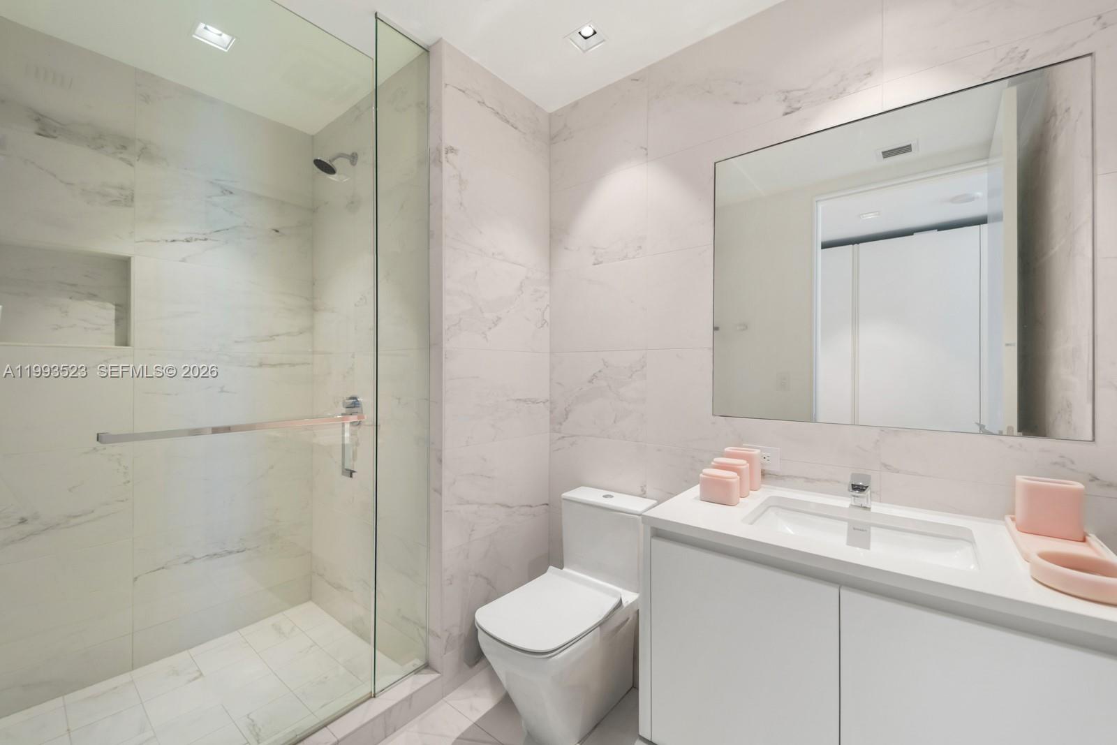 ONE THOUSAND MUSEUM CONDO - Residential