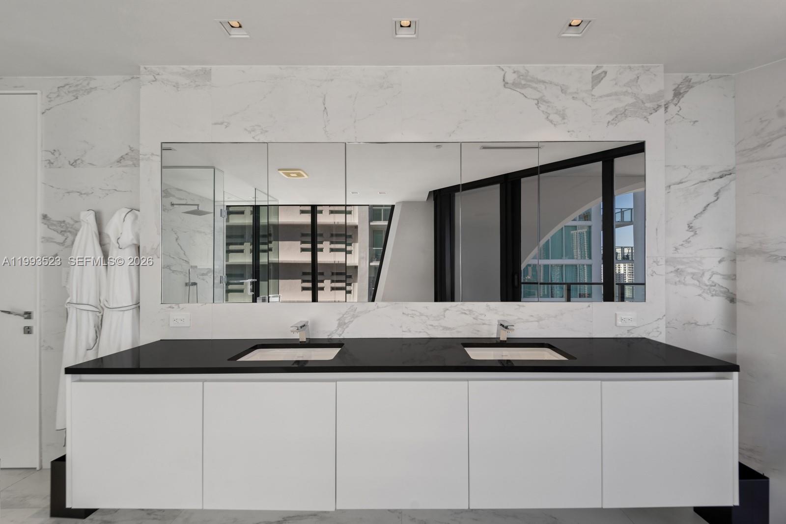 ONE THOUSAND MUSEUM CONDO - Residential