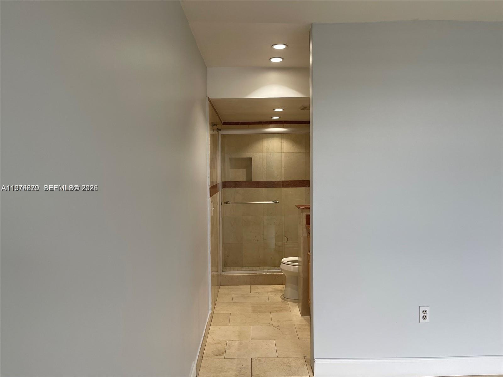 LINCOLN WEST GARDENS COND - Residential Lease