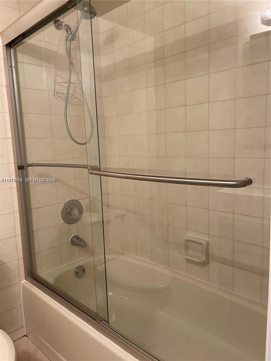 LINCOLN WEST GARDENS COND - Residential Lease