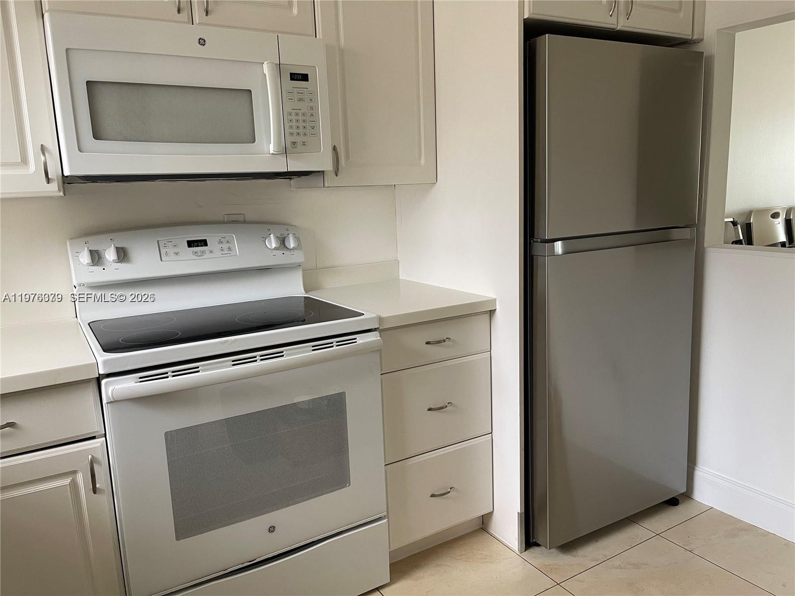 LINCOLN WEST GARDENS COND - Residential Lease