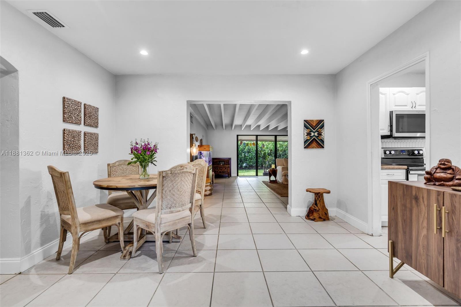 SEVILLE - Residential Lease