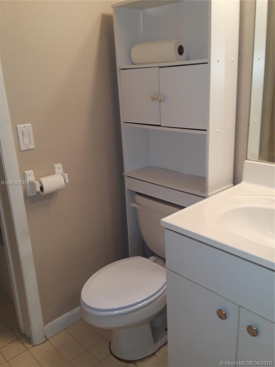 LAKESHORE CONDO #2 - Residential