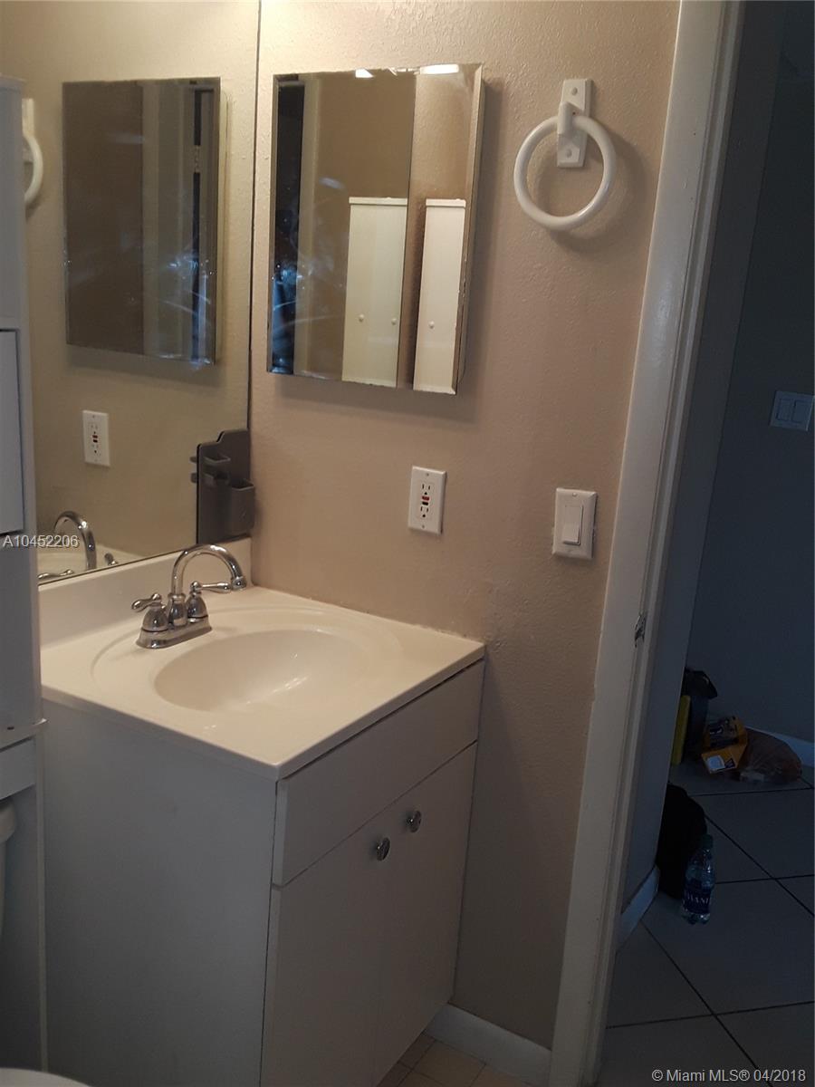 LAKESHORE CONDO #2 - Residential