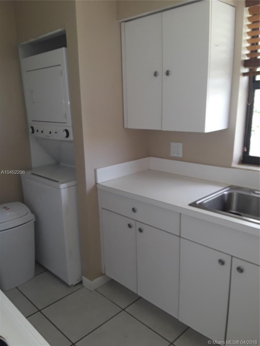 LAKESHORE CONDO #2 - Residential