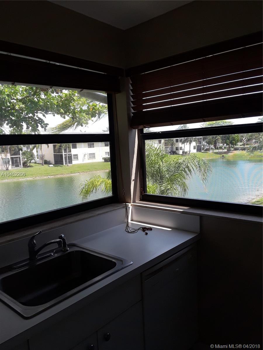 LAKESHORE CONDO #2 - Residential