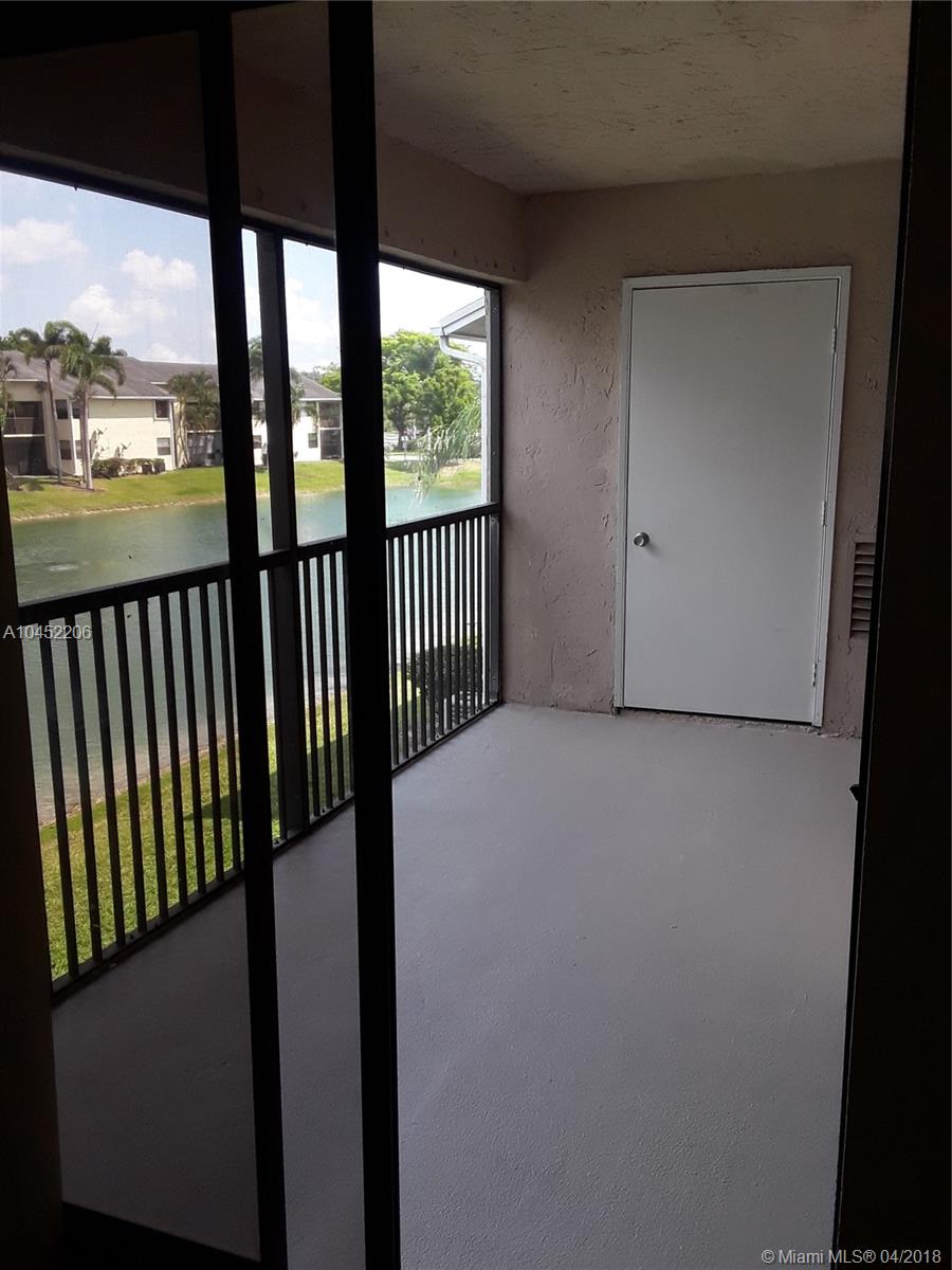 LAKESHORE CONDO #2 - Residential