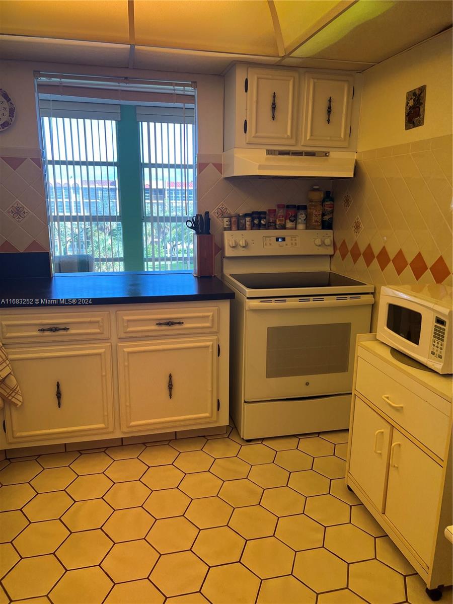 DESOTO PARK NORTH CONDO - Residential