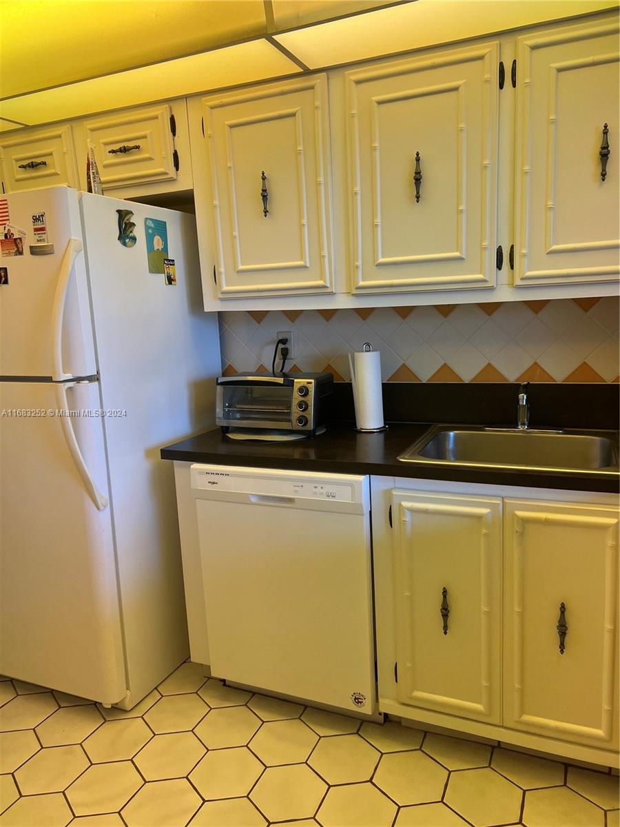 DESOTO PARK NORTH CONDO - Residential