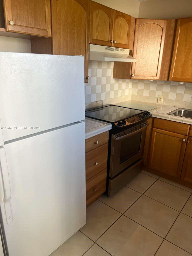 MANSFIELD AT CENTURY VILL - Residential