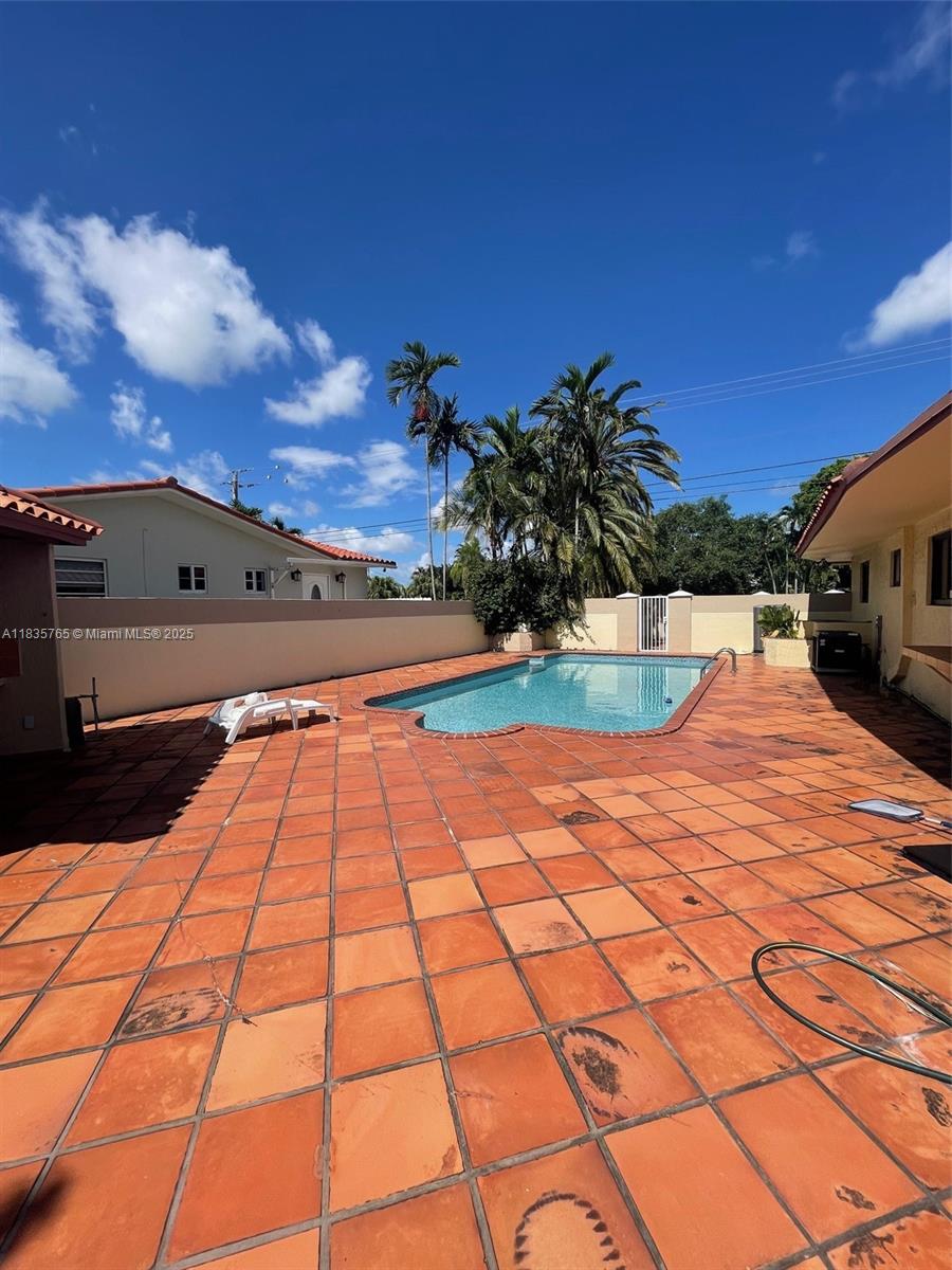 5550 SW 87th Ave
