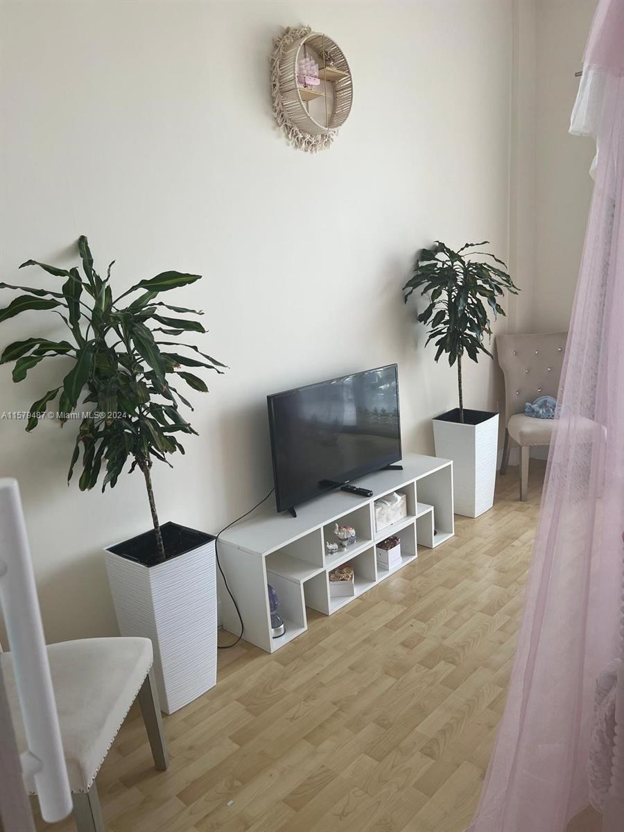 BUCKLEY TOWERS CONDO - WE - Residential Lease