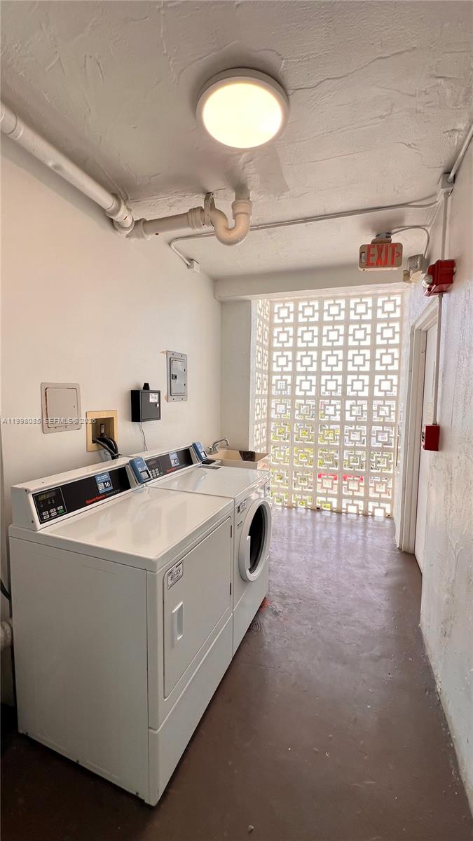 1750 JAMES APARTMENTS CON - Residential Lease