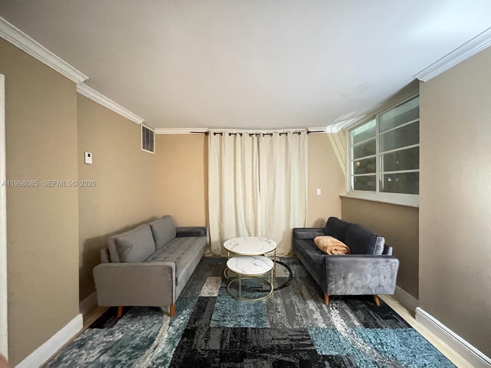 1750 JAMES APARTMENTS CON - Residential Lease