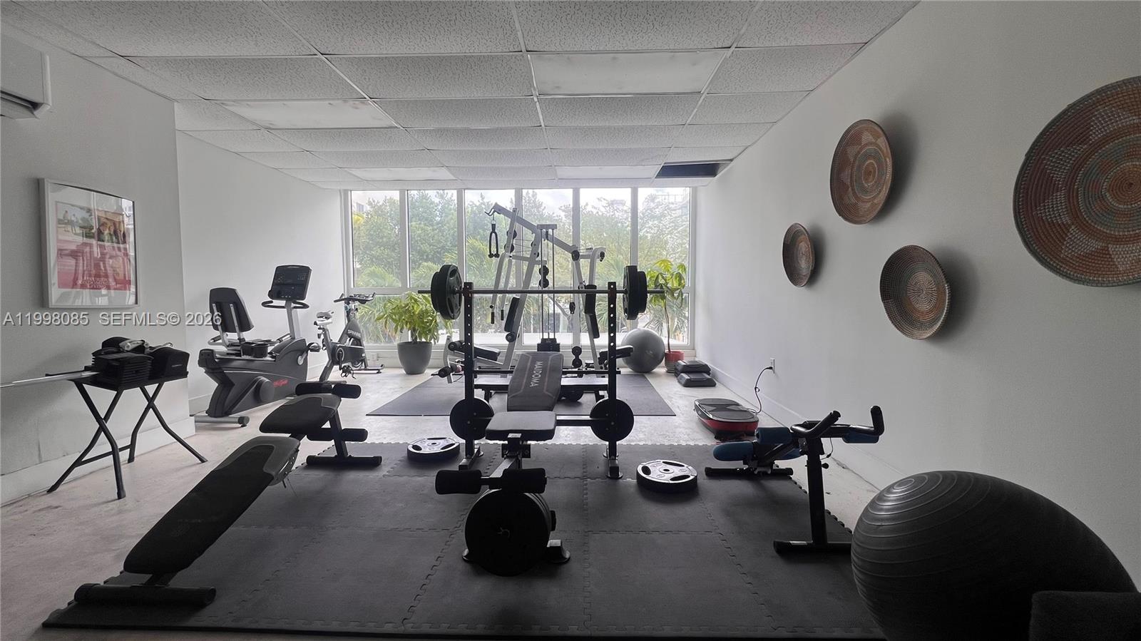 1750 JAMES APARTMENTS CON - Residential Lease