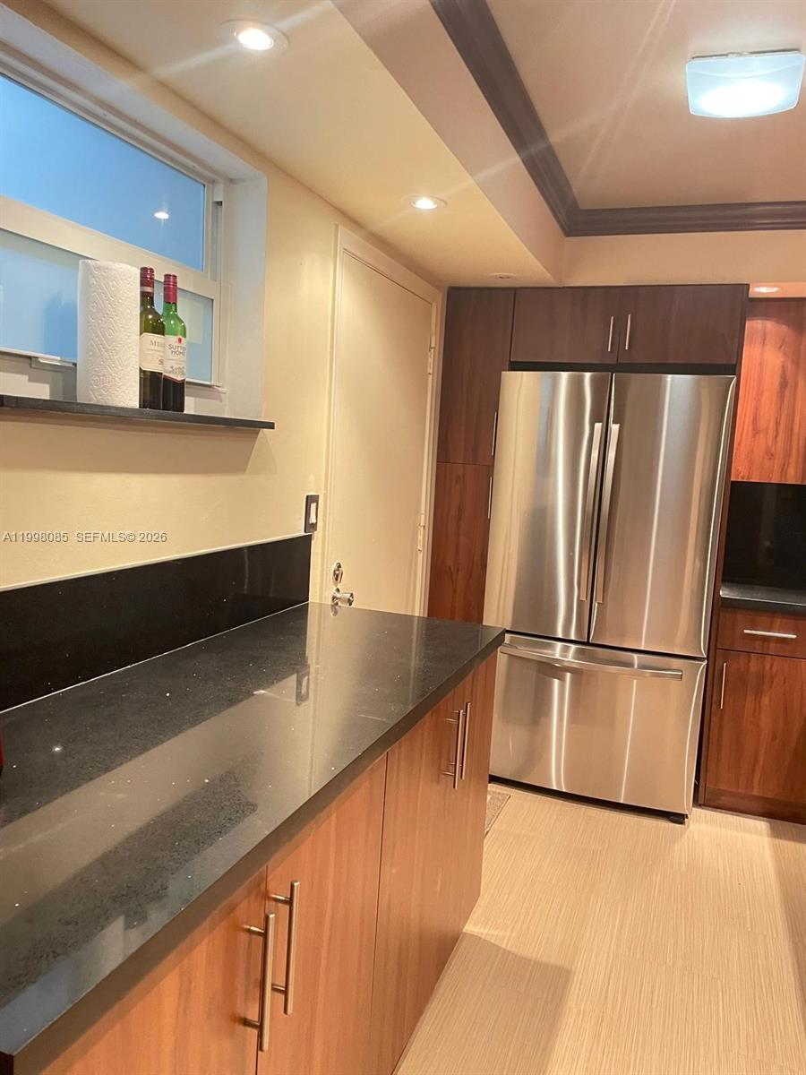 1750 JAMES APARTMENTS CON - Residential Lease