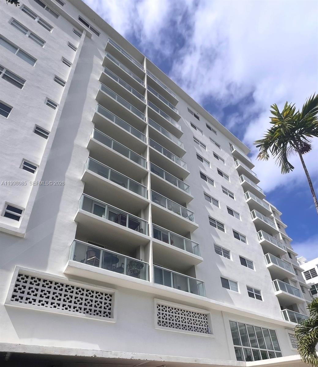 1750 JAMES APARTMENTS CON - Residential Lease