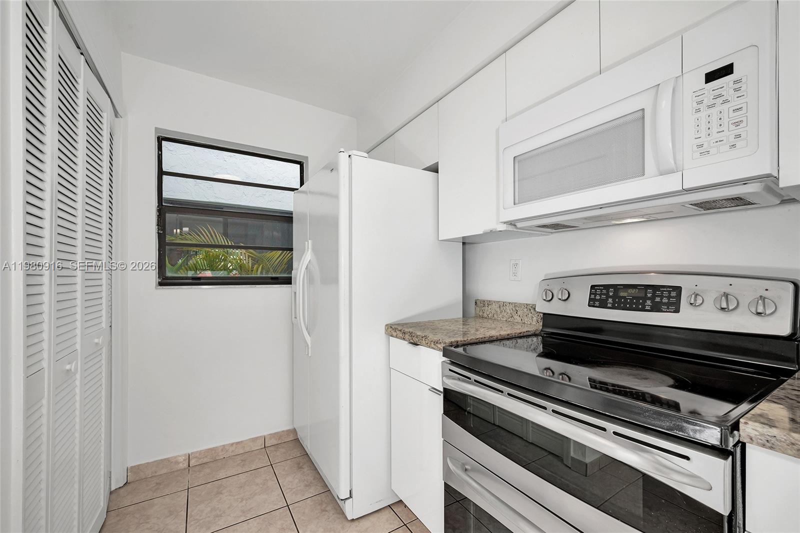 ARBORGATE KENDALL LK E CO - Residential