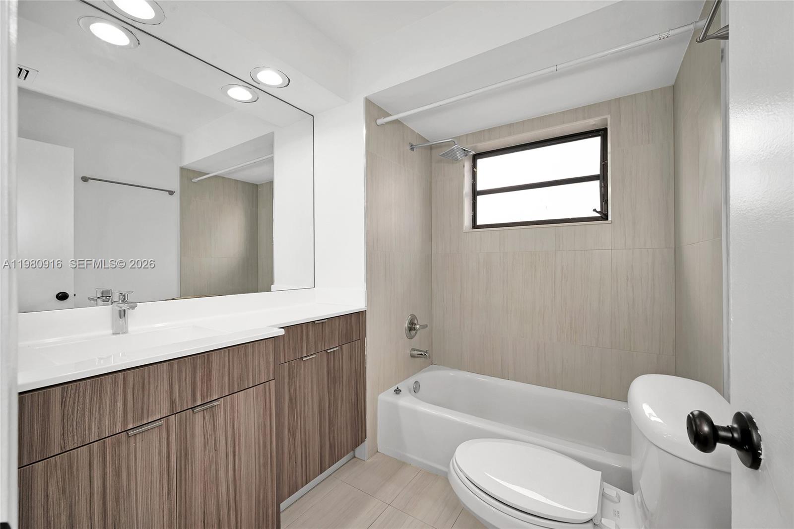 ARBORGATE KENDALL LK E CO - Residential