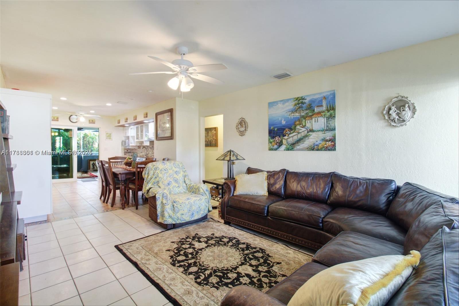 BISCAYNE SHORES UNIT 4 - Residential