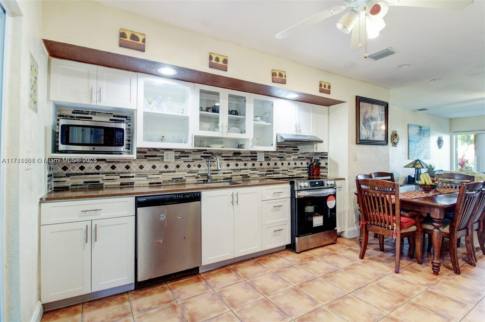 BISCAYNE SHORES UNIT 4 - Residential