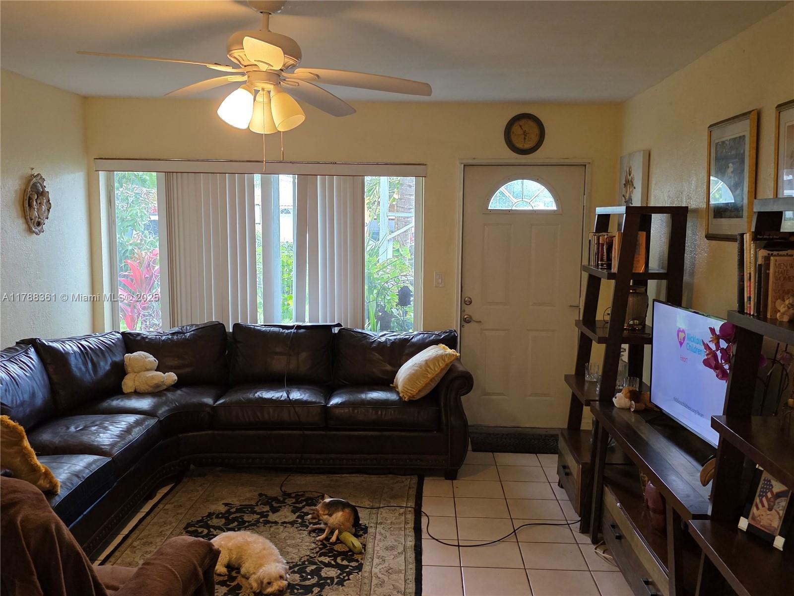 BISCAYNE SHORES UNIT 4 - Residential