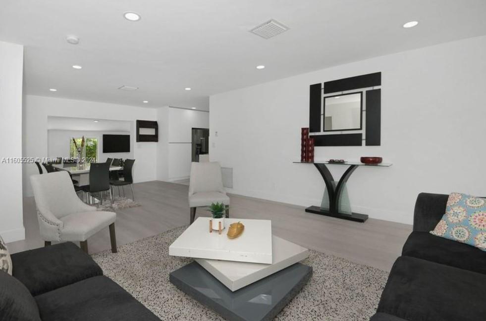 LAKE PLACID - Residential Lease