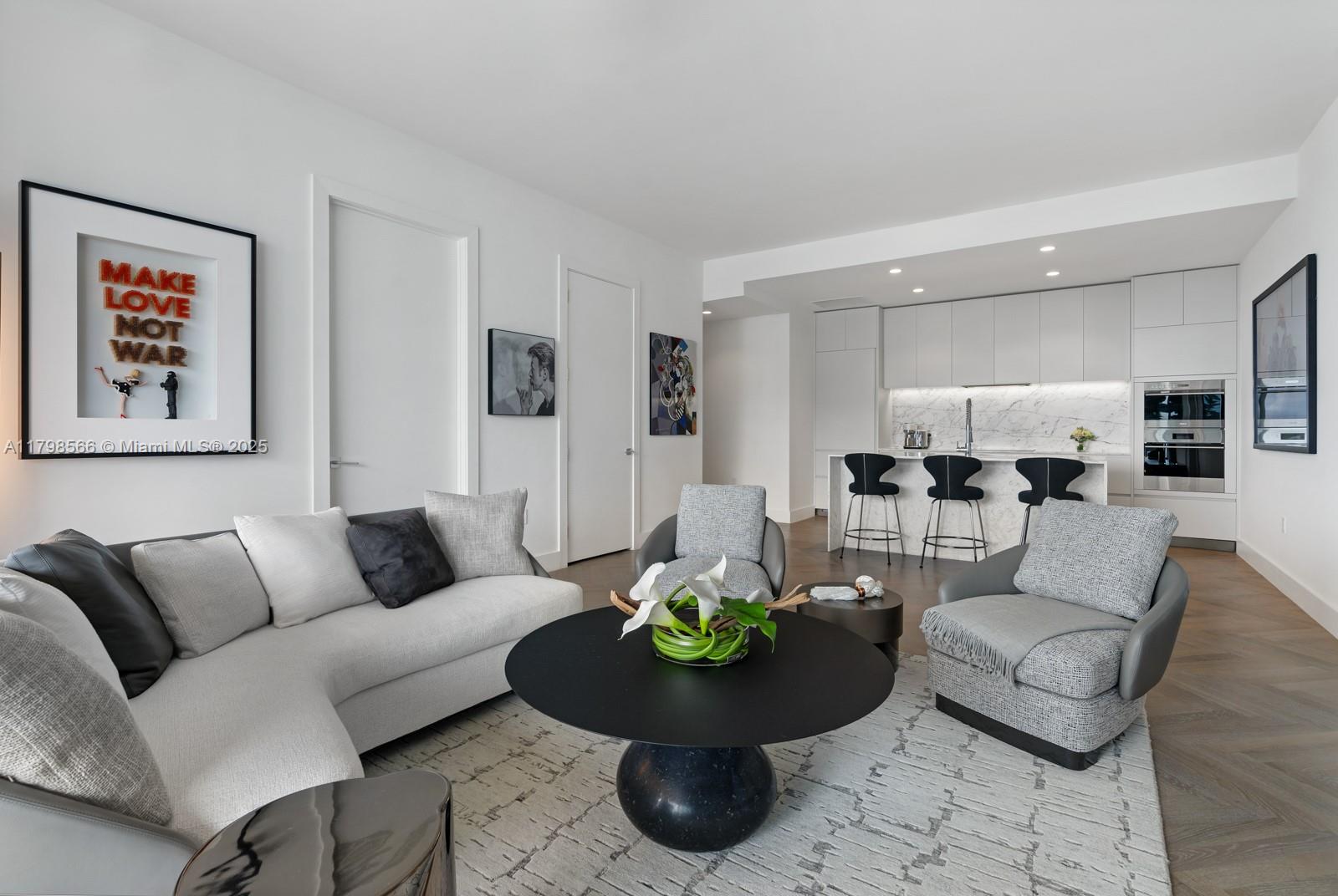 5775 Collins Ave 1005