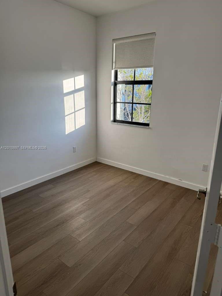 CHAMPION LAKES - Residential