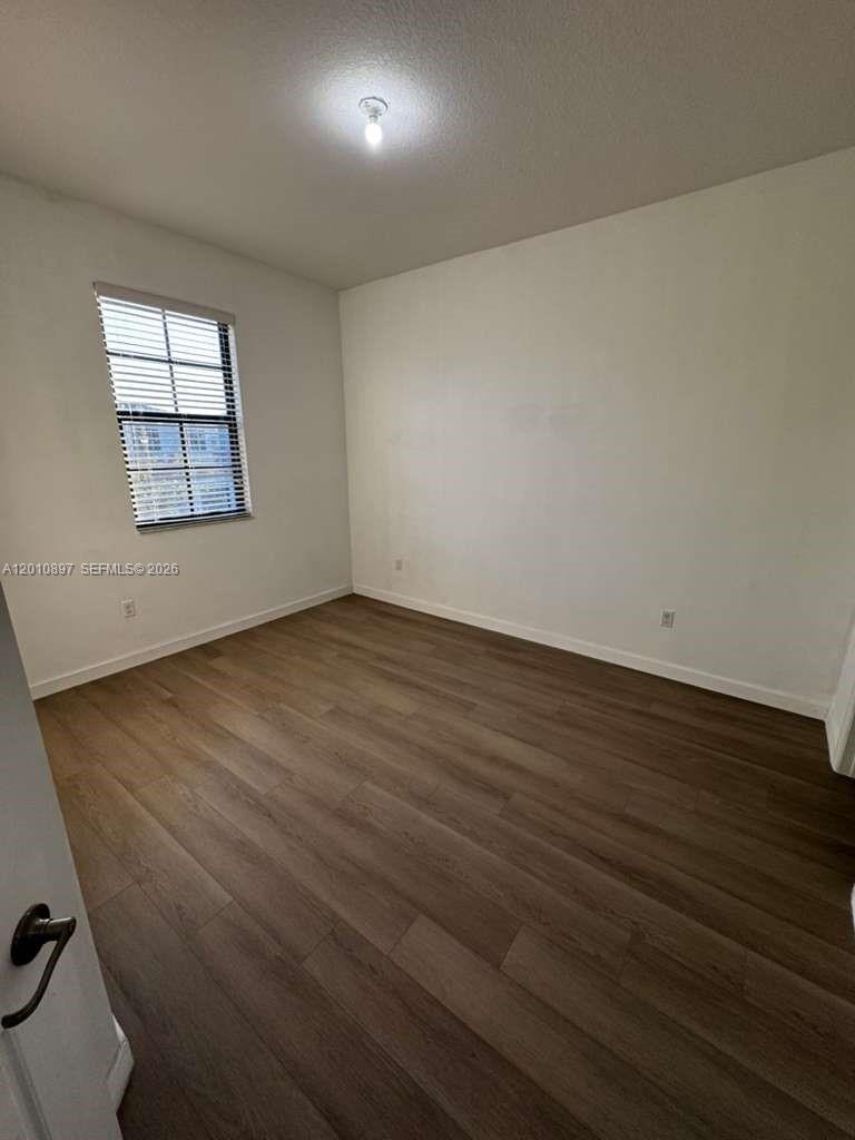 CHAMPION LAKES - Residential