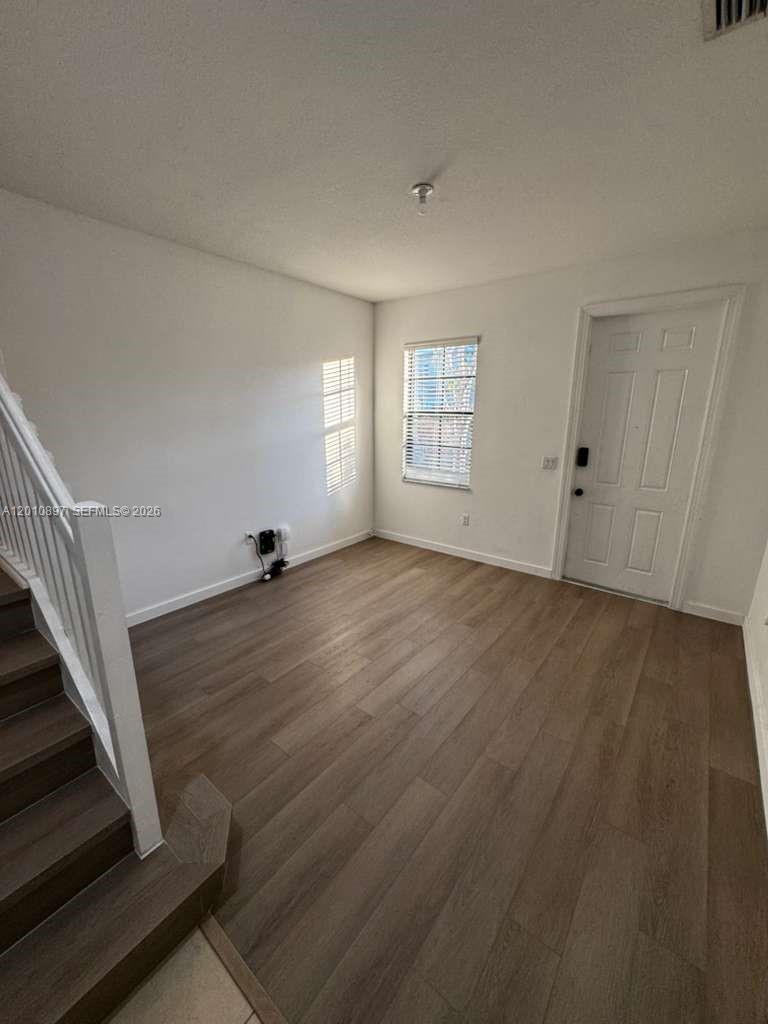 CHAMPION LAKES - Residential