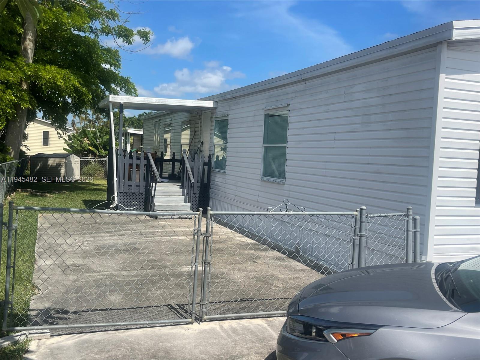 19800 SW 180th Ave unit 454, Miami, FL, 33187/$310,000 4 19800 SW 180th Ave unit 454