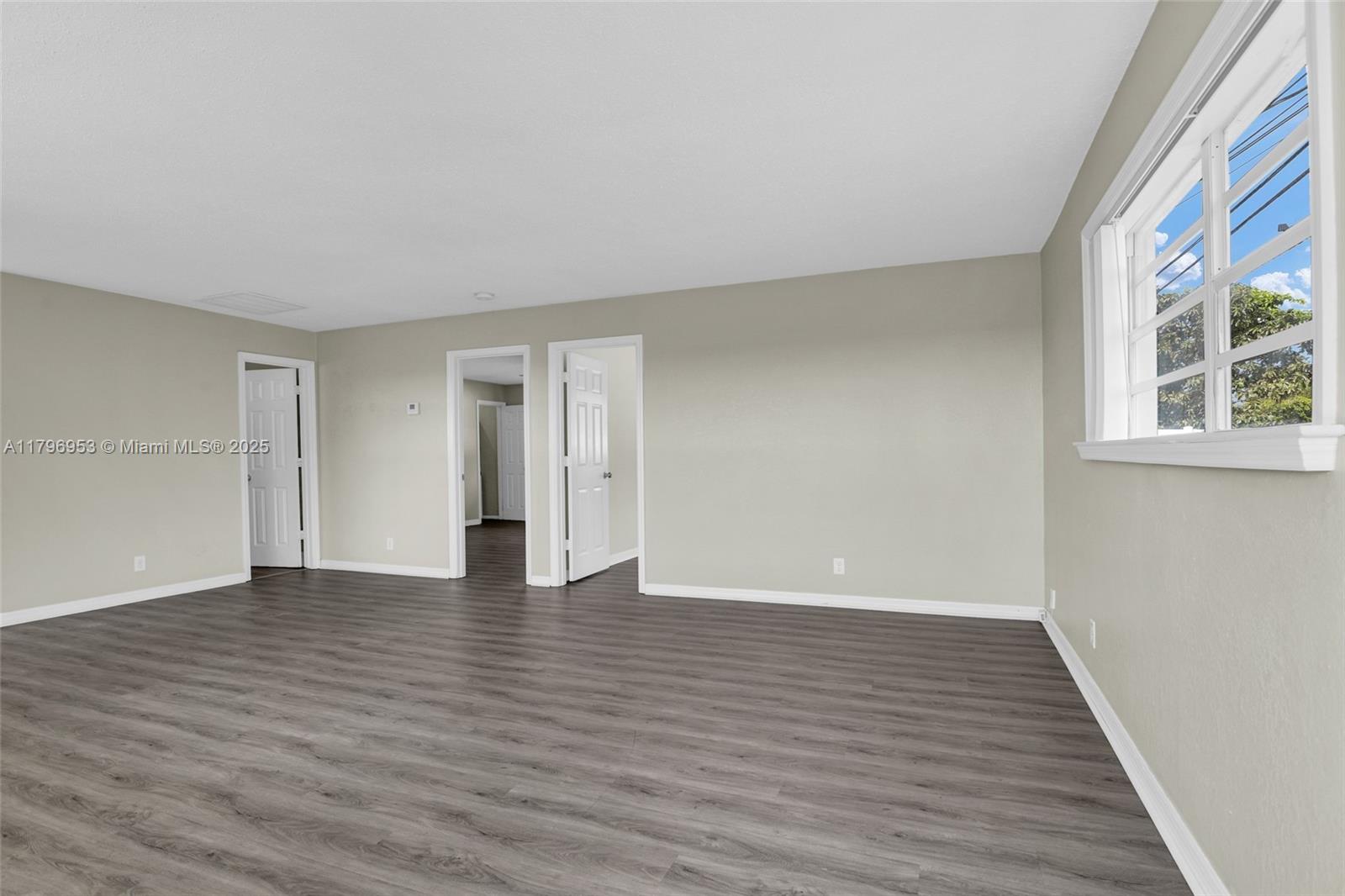 PALM BEACH GARDENS ESTATE - Residential Lease
