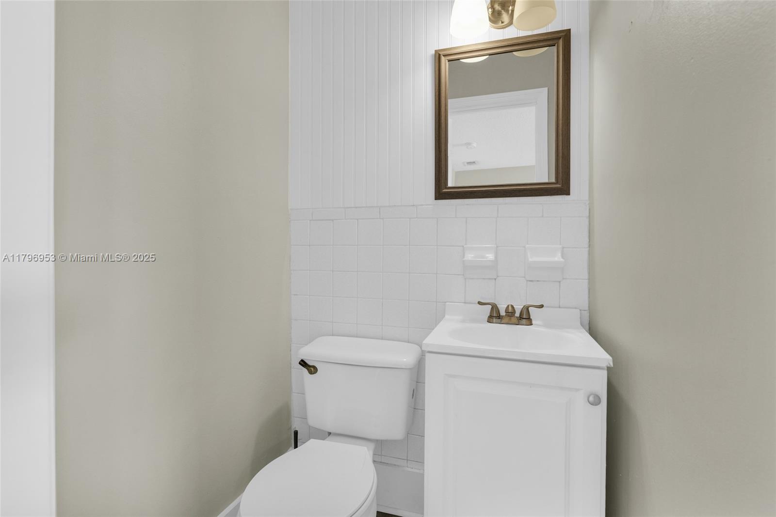PALM BEACH GARDENS ESTATE - Residential Lease