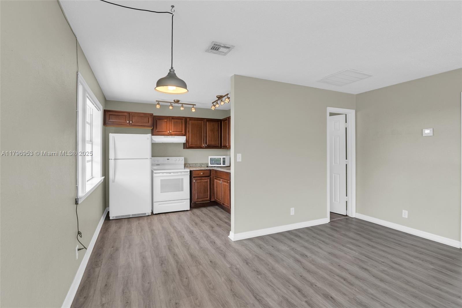Remodeled spacious 2 bedroom/1.5 bathroom unit with Washer & Dryer inside, great location with excellent
schools. Updated kitchen and tile floors. 2 designated off-street parking spots, motorcycles allowed. Rent includes
lawn care. Pets allowed with restrictions & non-refundable $400 pet fee. Short distance to dog parks, Publix,
Costco, I-95 and Gardens Mall. First, Last & Security to move-in. Must provide credit report, current ID and 3 most
recent pay stubs with rental application form and Offer-to-lease form. Quick approval process. (RentSpree
application preferred)