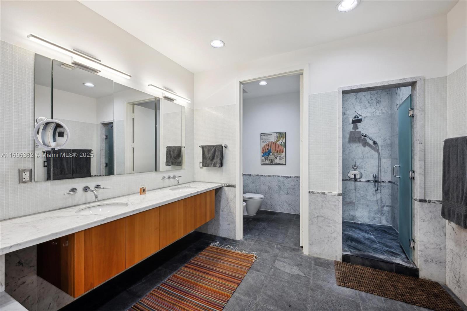 CHATHAM AT AQUA CONDO - Residential