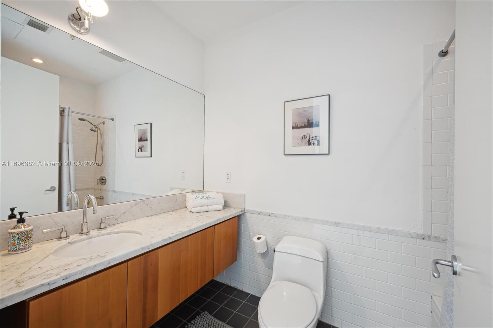 CHATHAM AT AQUA CONDO - Residential