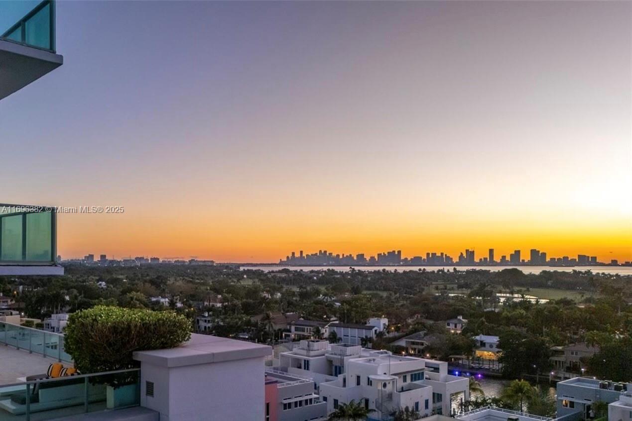 CHATHAM AT AQUA CONDO - Residential