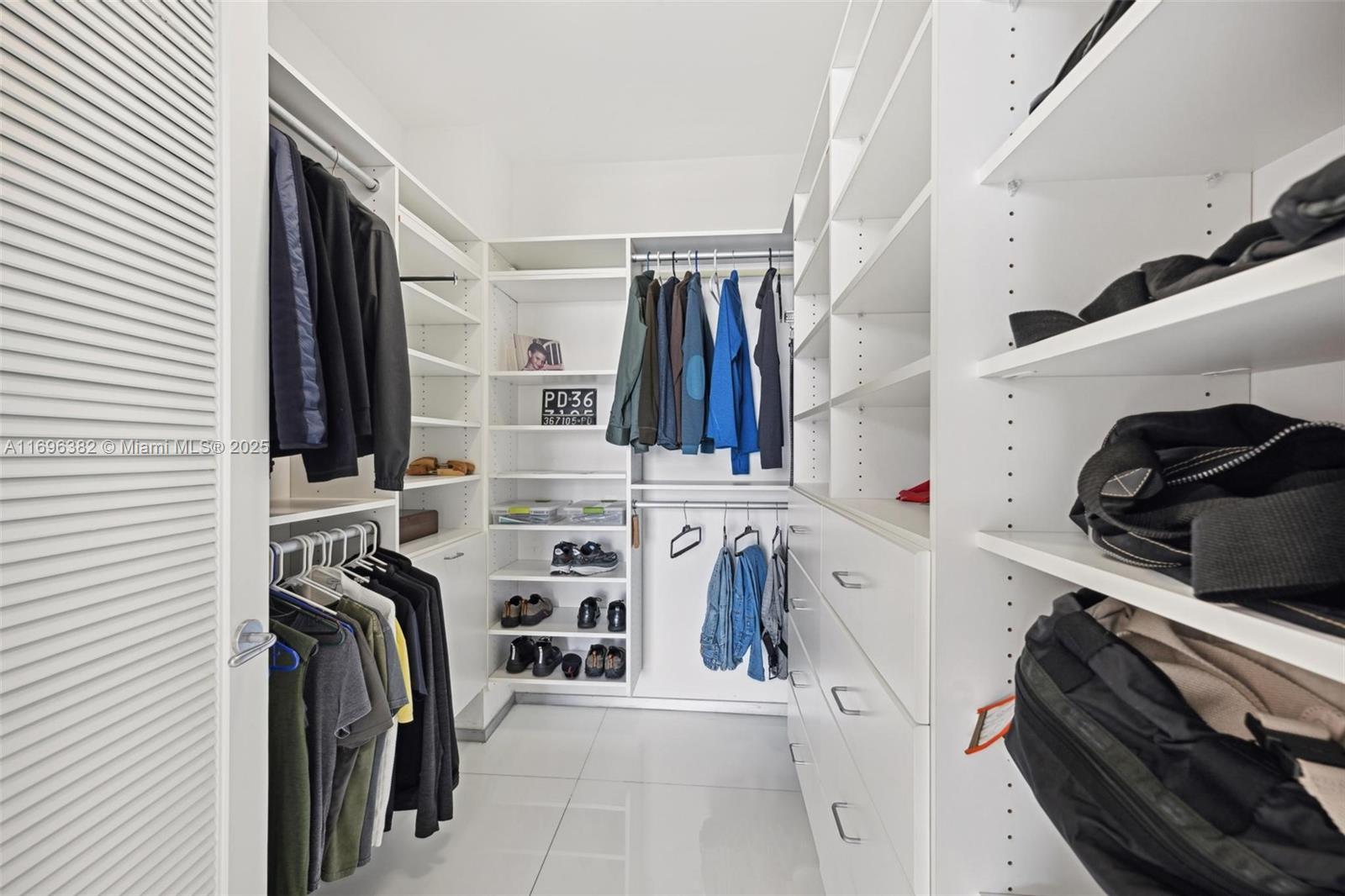 CHATHAM AT AQUA CONDO - Residential