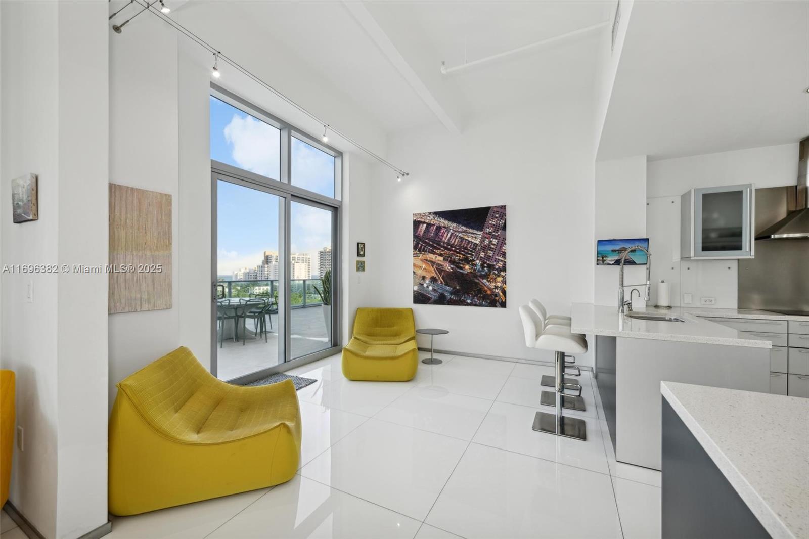 CHATHAM AT AQUA CONDO - Residential