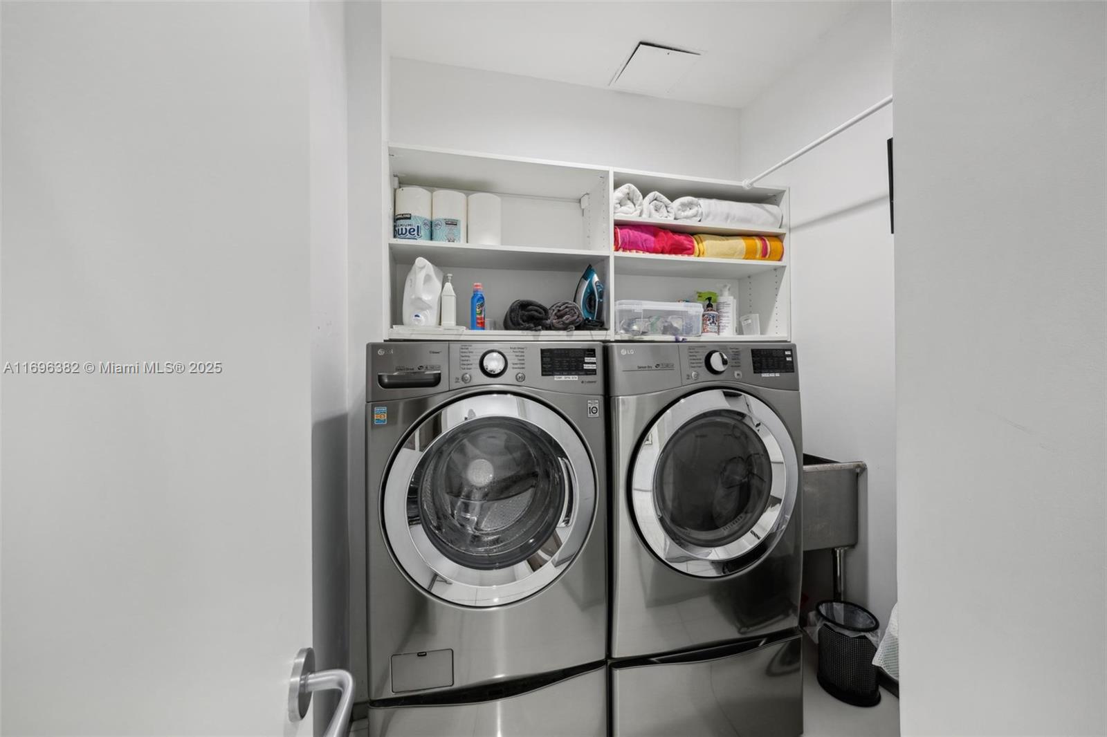 CHATHAM AT AQUA CONDO - Residential