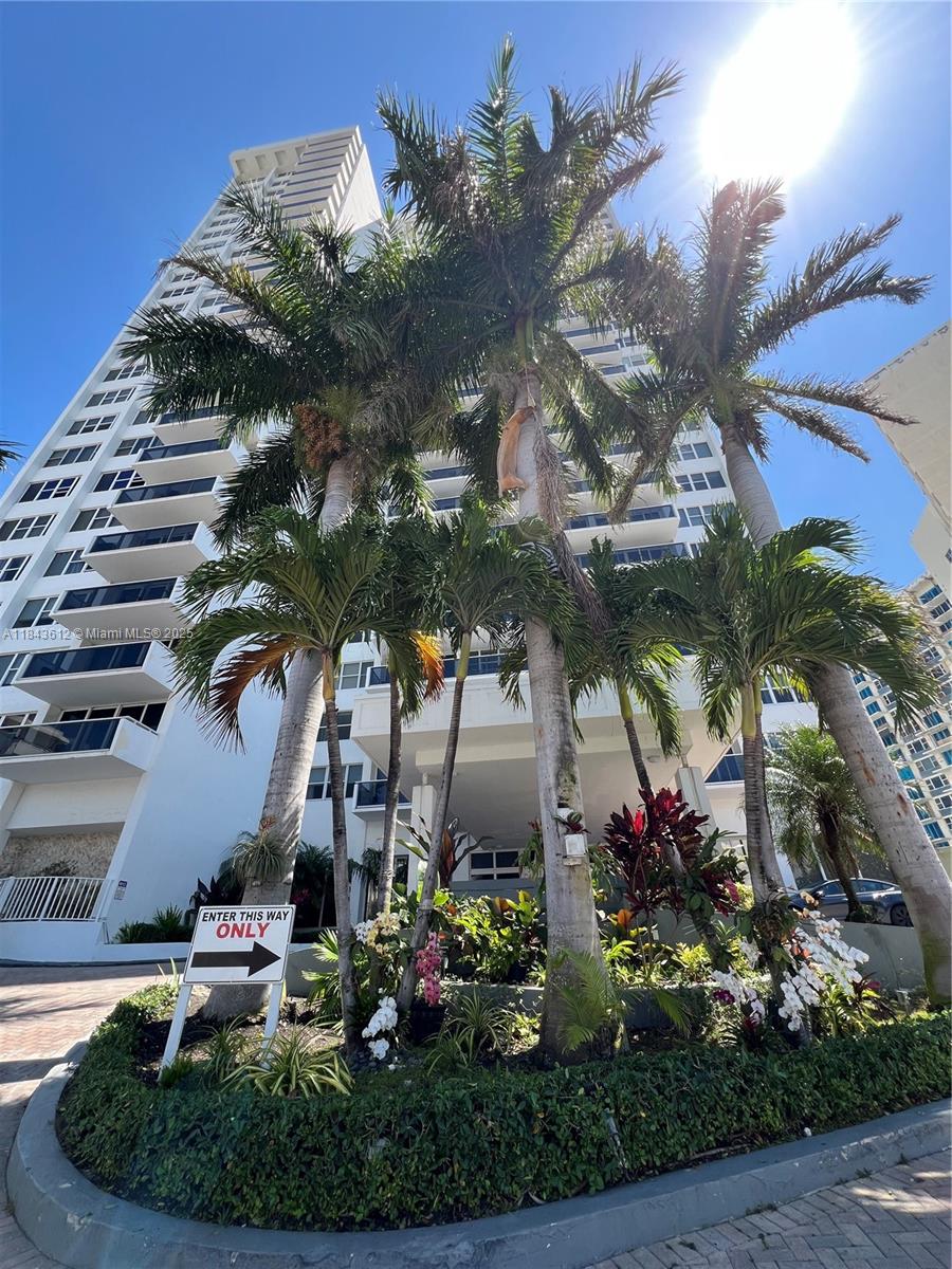 3140 S Ocean Dr 303