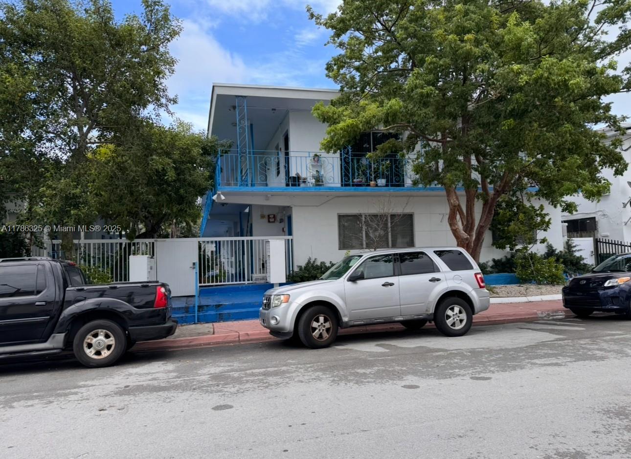 Rental Property at 7725 Byron Ave 2, Miami Beach, Miami-Dade County, Florida - Bedrooms: 1 
Bathrooms: 1  - $1,550 MO.