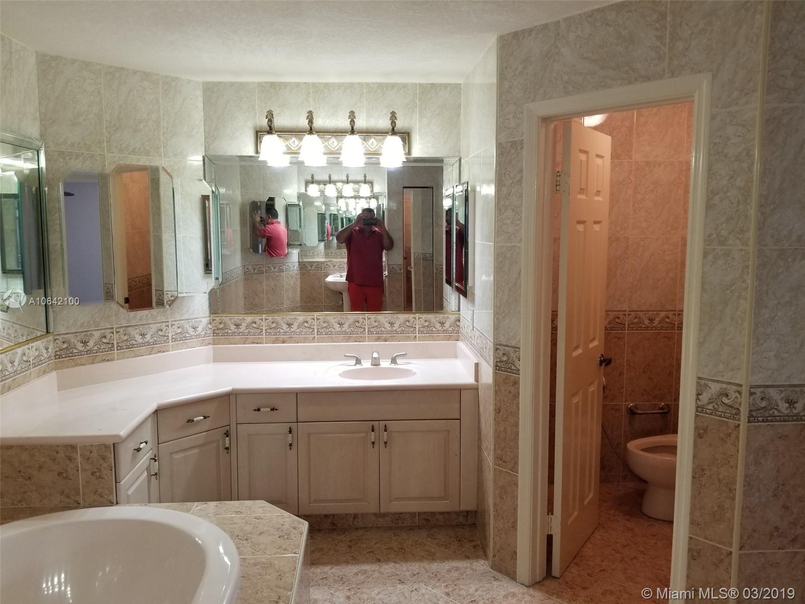 WEST ESPLANADE - Residential